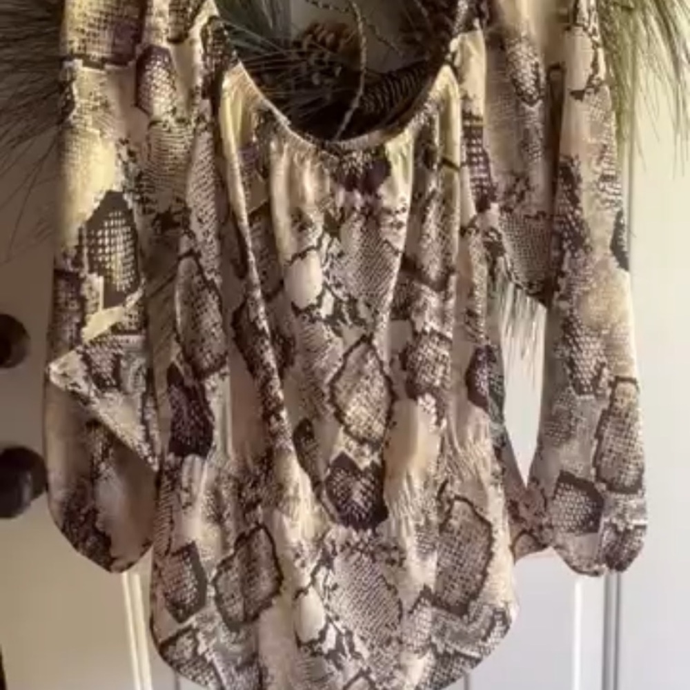 Rue 21 Snake/Python Print Womens Scooped Necked T… - image 3